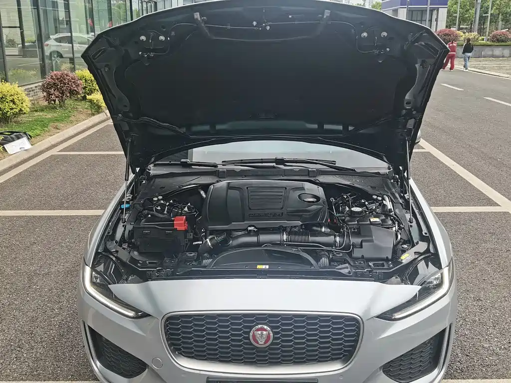 Jaguar XEL 2024 2.0T 250PS R-DYNAMIC S