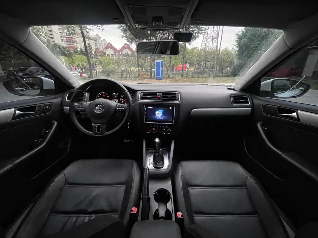 Volkswagen Sagitar 2014 1.4TSI Automatic Luxury Edition