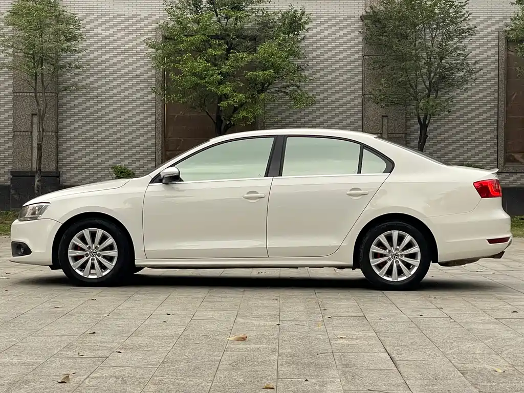 Volkswagen Sagitar 2014 1.4TSI Automatic Luxury Edition