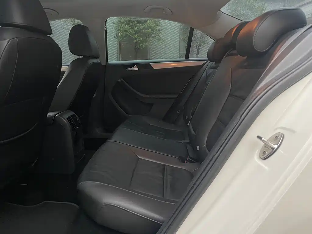 Volkswagen Sagitar 2014 1.4TSI Automatic Luxury Edition