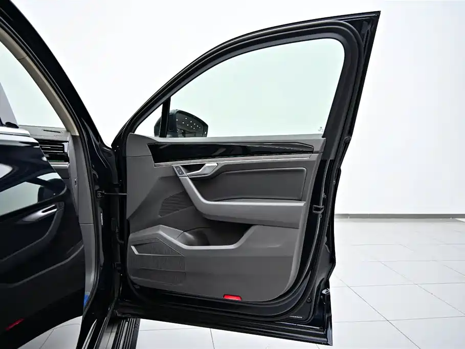 Volkswagen Touareg 2021 3.0 TSI Rui Xiang Edition Classic Sport Package