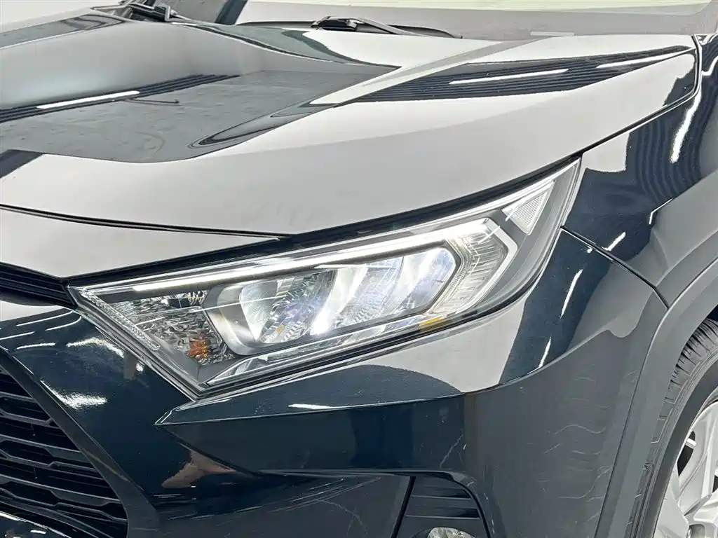 Toyota RAV4 2020 2.0L CVT FWD Urban Edition