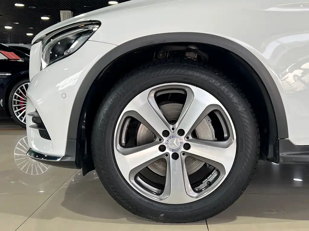 Mercedes-Benz GLC 260 4MATIC Luxury Edition 2017