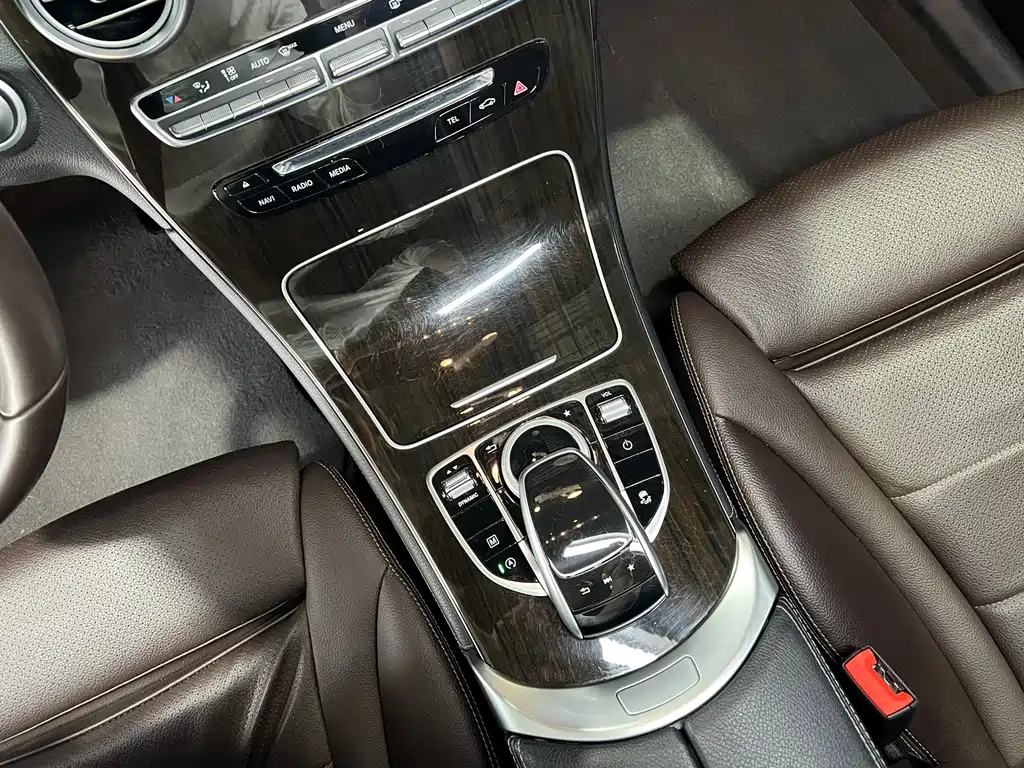 Mercedes-Benz GLC 260 4MATIC Luxury Edition 2017