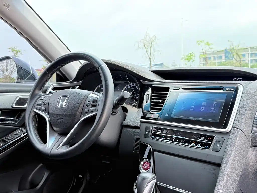 Spirior 2015 2.4L Noble Edition