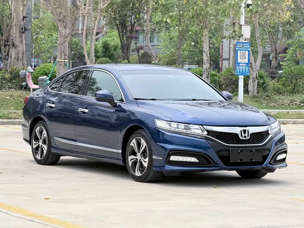 Spirior 2015 2.4L Noble Edition