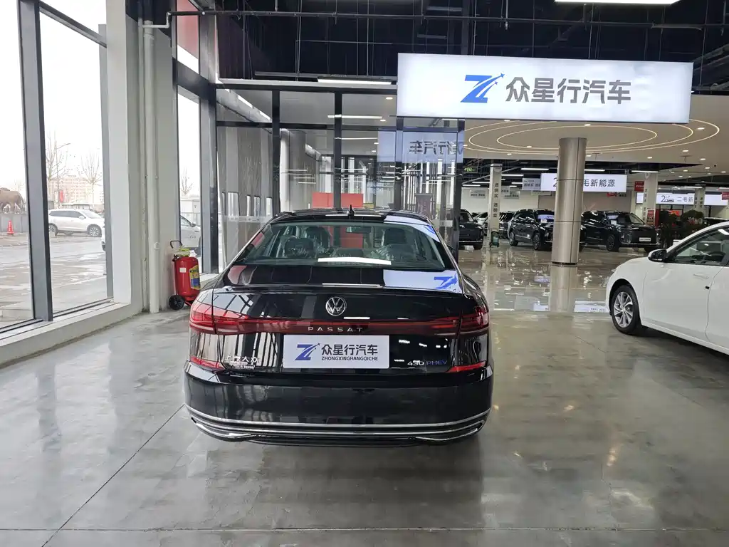Volkswagen Passat PHEV 2025 430PHEV Hybrid Business Edition
