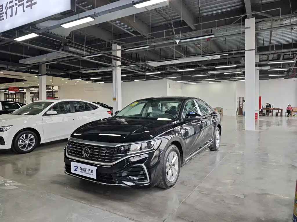 Volkswagen Passat PHEV 2025 430PHEV Hybrid Business Edition