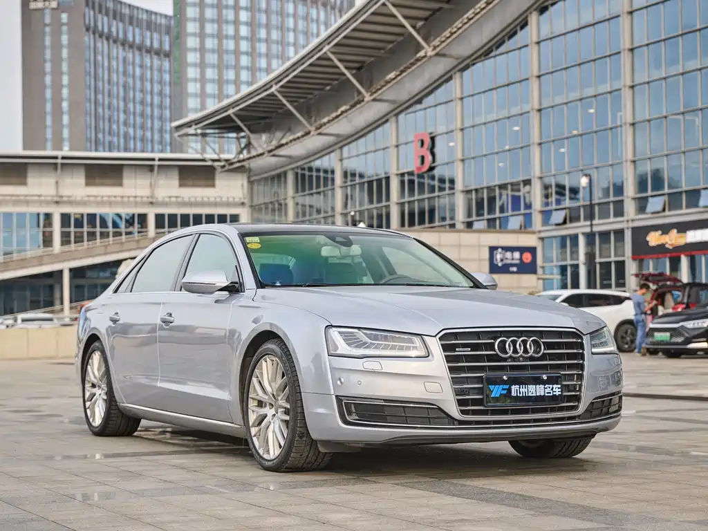Audi A8L 2014 60 TFSI quattro Exclusive