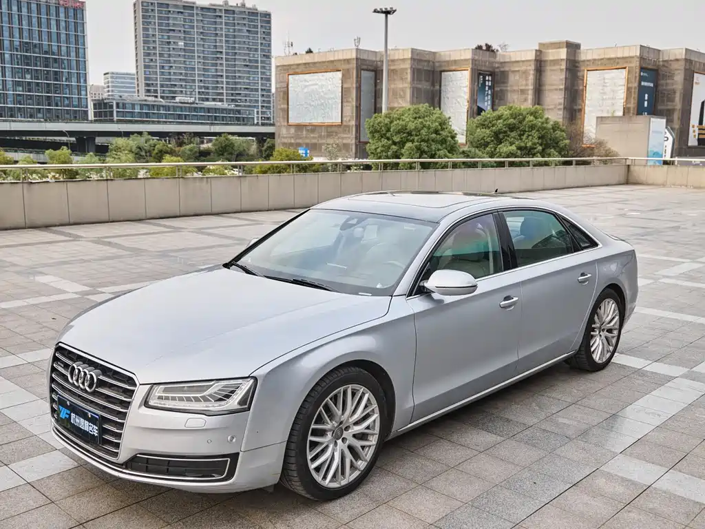 Audi A8L 2014 60 TFSI quattro Exclusive