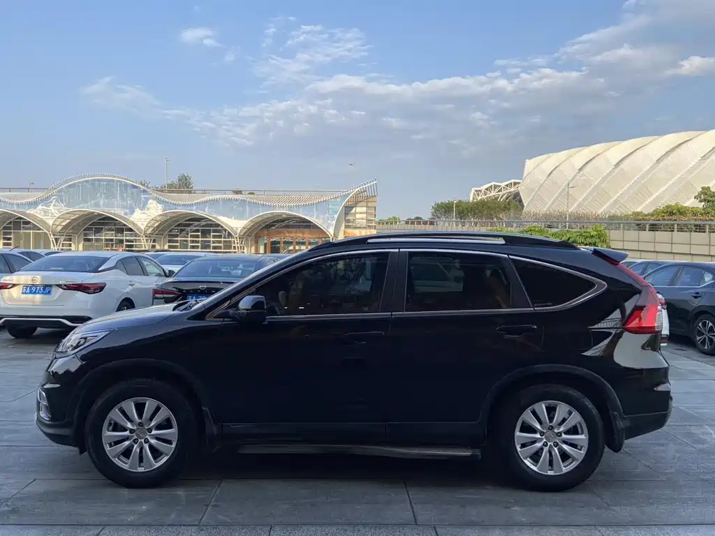 Honda CR-V 2015 2.0L FWD Fashion Edition