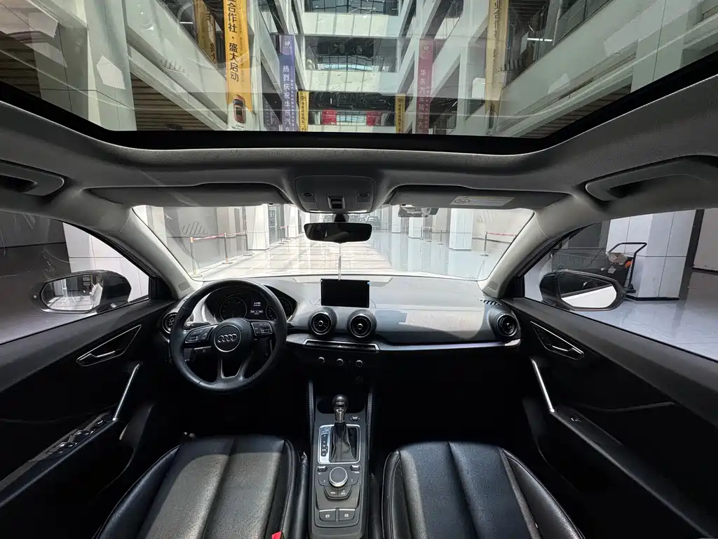 Audi Q2L 2020 35 TFSI Entry Dynamic