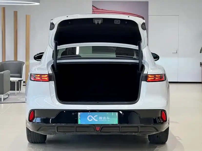 Voyah Zhuiguang 2024 PHEV AWD Ultra-Long Range Executive Edition