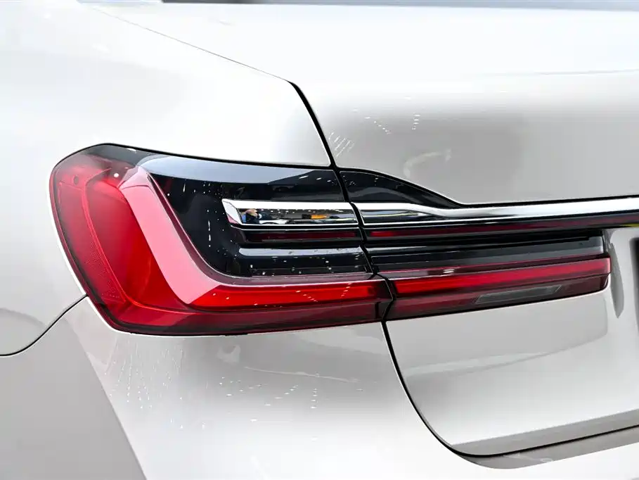 BMW 7 Series 2021 730Li Luxury Package - фото 10