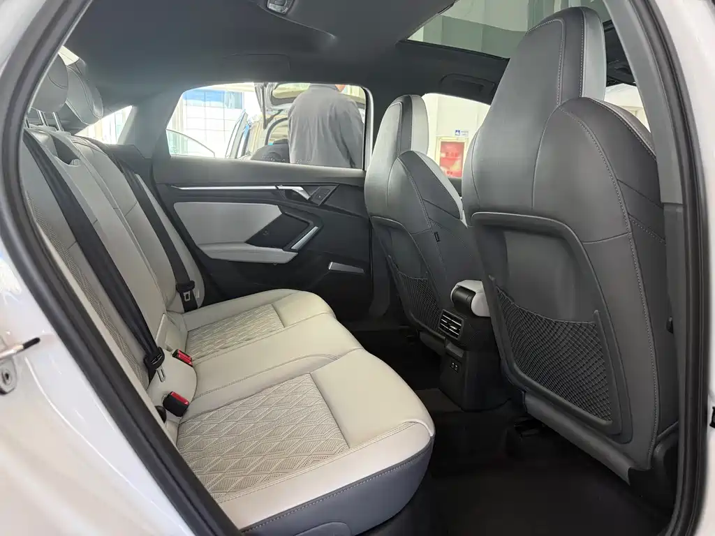 Audi A3L Limousine 35 TFSI Feichi Exclusive Edition + Luxury Selection Package