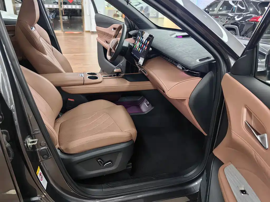 Changan UNI-Z PHEV 2024 Blue Whale iDD 125km Excellence Edition