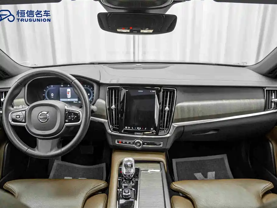 沃尔沃S90 2023款 B5 智远豪华版