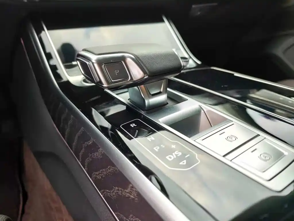 Audi A8L 2021 50 TFSI quattro Comfort