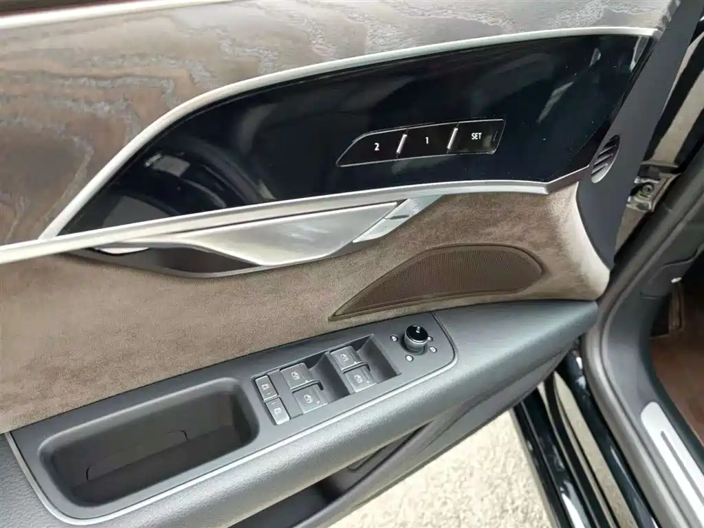 Audi A8L 2021 50 TFSI quattro Comfort