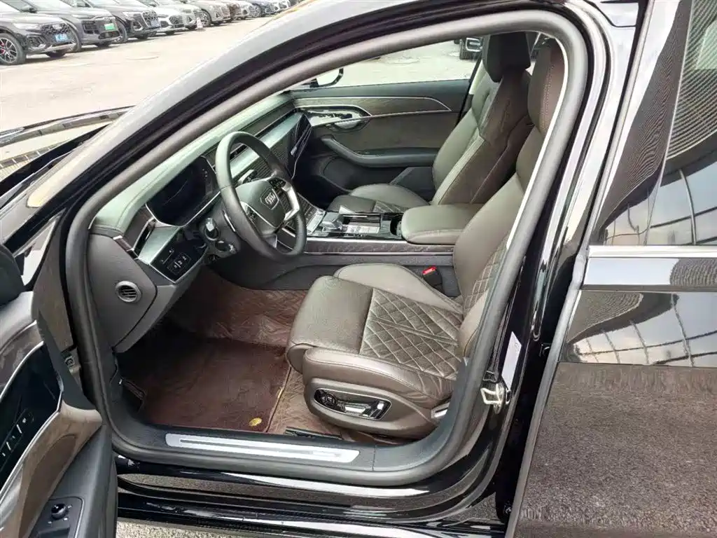 Audi A8L 2021 50 TFSI quattro Comfort