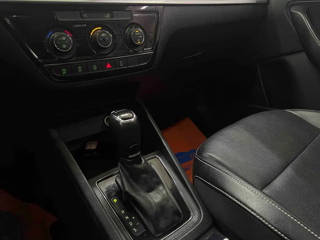 Skoda Kamiq 2022 1.5L Automatic Comfort Edition - фото 13