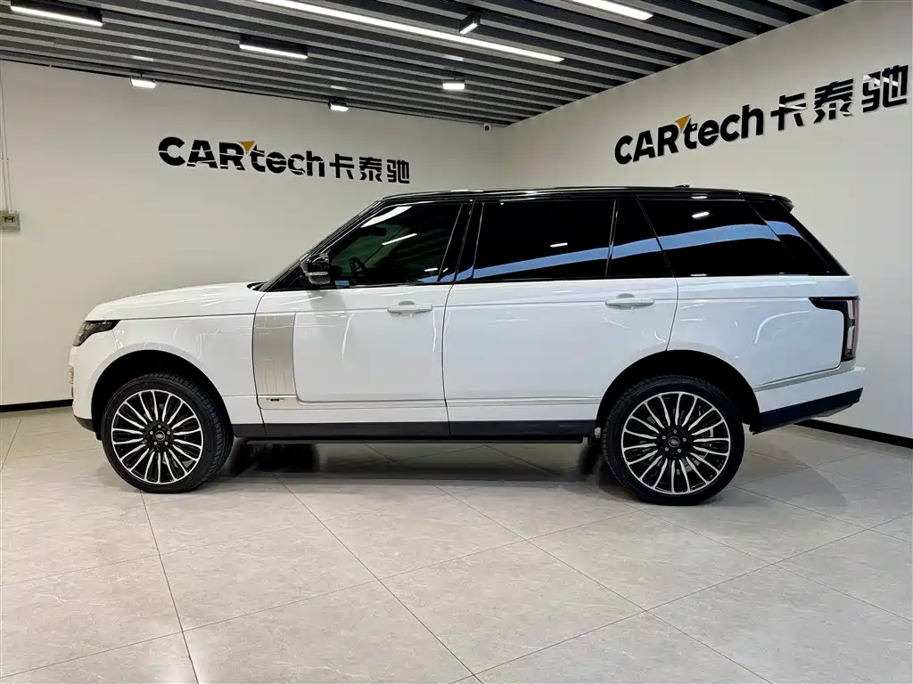 Land Rover Range Rover 2021 3.0 L6 Heritage Extended Classic Edition