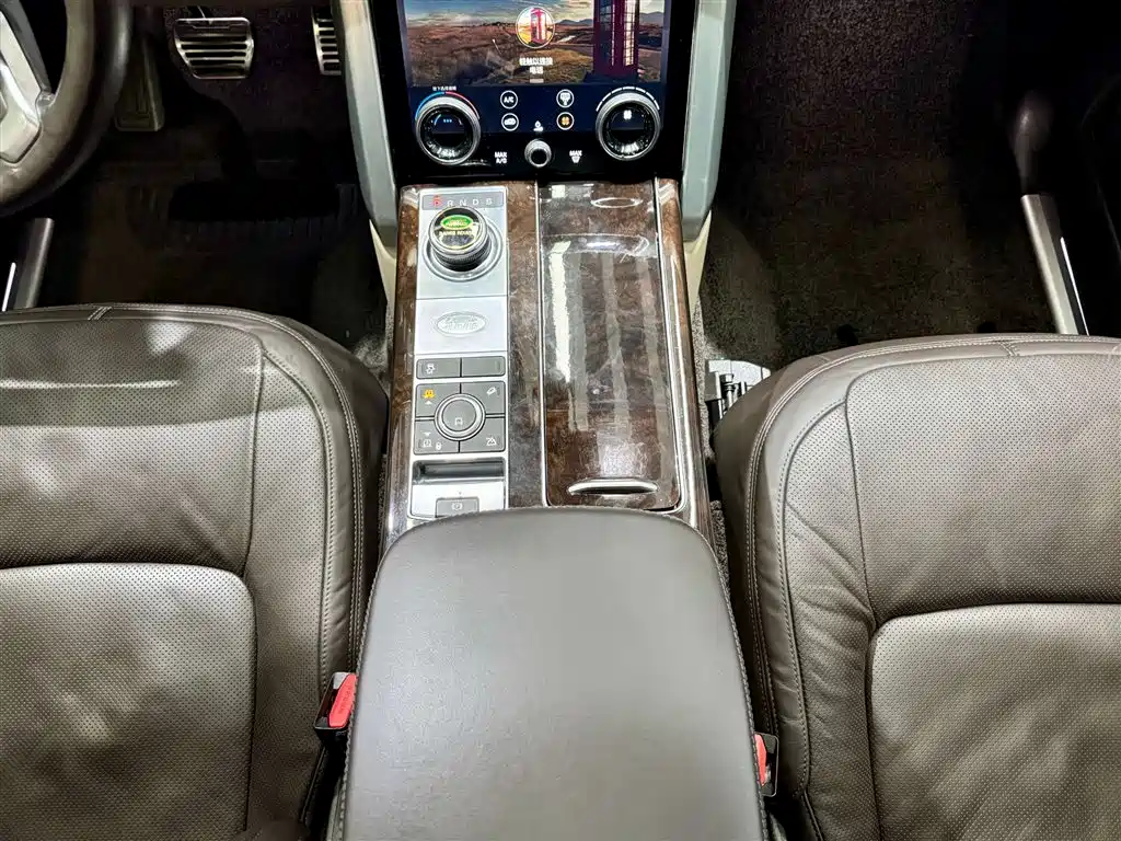 Land Rover Range Rover 2021 3.0 L6 Heritage Extended Classic Edition
