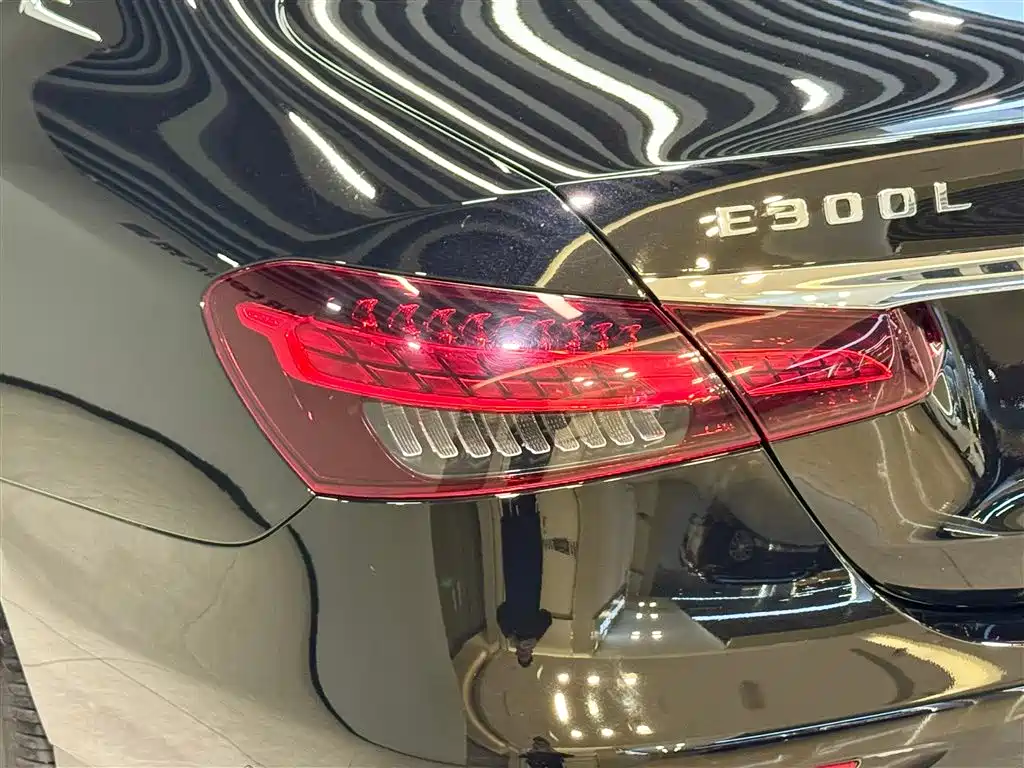 Mercedes-Benz E-Class 2021 E 300 L Fashion