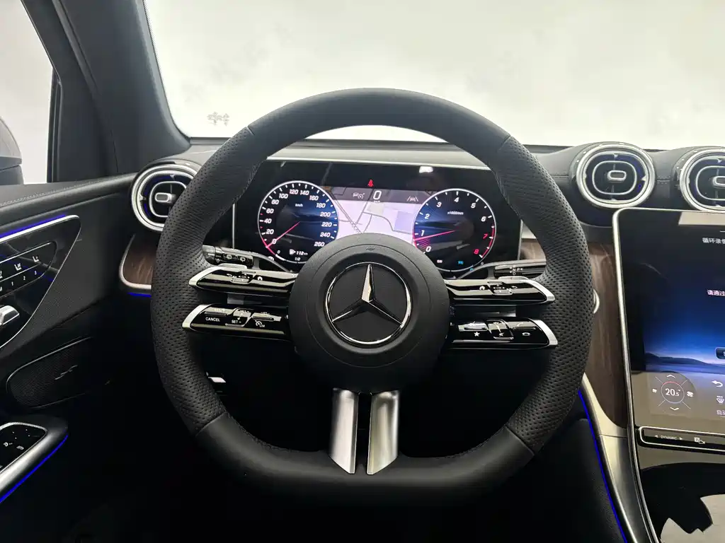Mercedes-Benz GLC 300 L 4MATIC Dynamic 5-Seater 2025