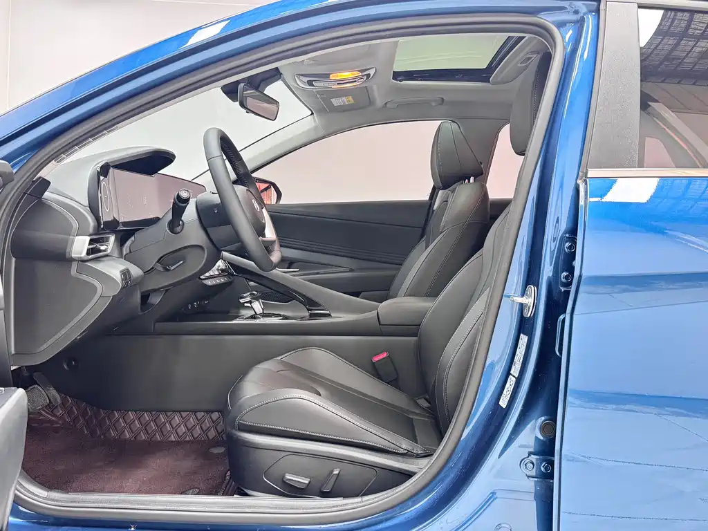 Elantra 2023 1.5L CVT LUX