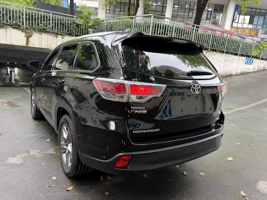 Toyota Highlander 2015 2.0T 2WD Luxury Edition 7-Seater