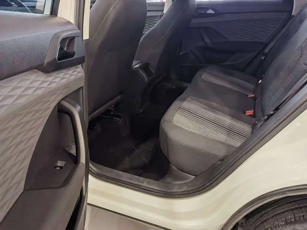 Volkswagen Tharu 2021 280TSI FWD Fashion Edition