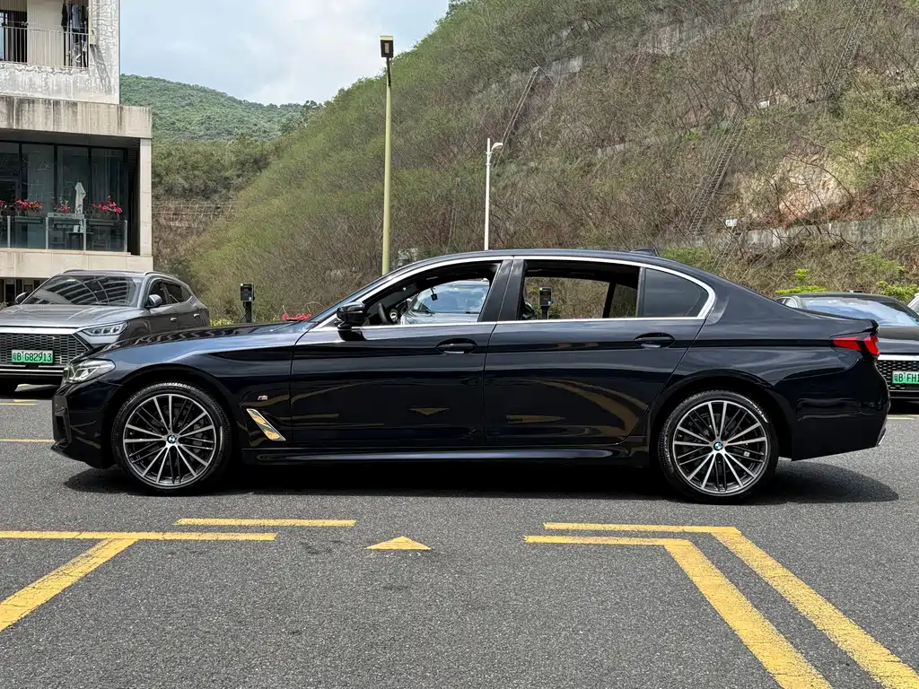 BMW 5 Series 2022 Facelift 530Li Leading Edition M Sport Package - фото 4
