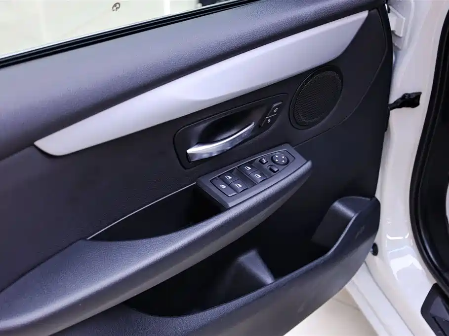 BMW 2 Series Gran Tourer 2019 220i Leading Edition