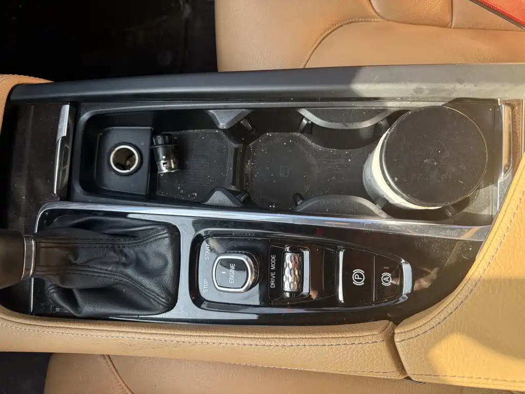 Volvo S90 2017 T4 Zhiyuan Edition