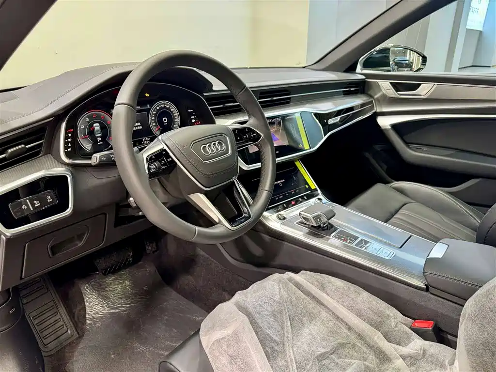 Audi A6L 2025 Facelift 40 TFSI Luxury Dynamic Edition
