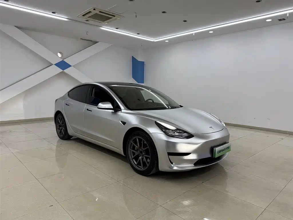 Model 3 2022 Rear-Wheel Drive