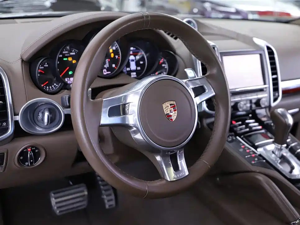 Porsche Cayenne 2014 Cayenne Platinum Edition 3.0T