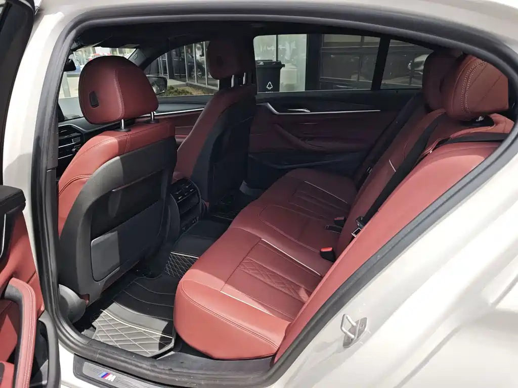 BMW 5 Series 2022 530Li Leading Edition M Sport Package - фото 9