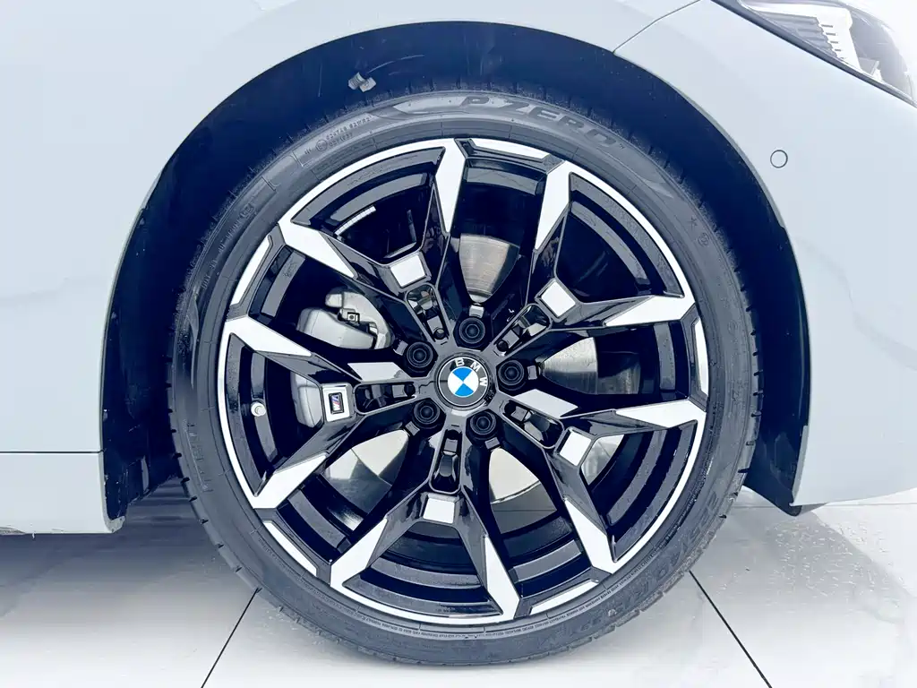 BMW 4 Series 2024 430i Convertible M Sport Night Edition - фото 19