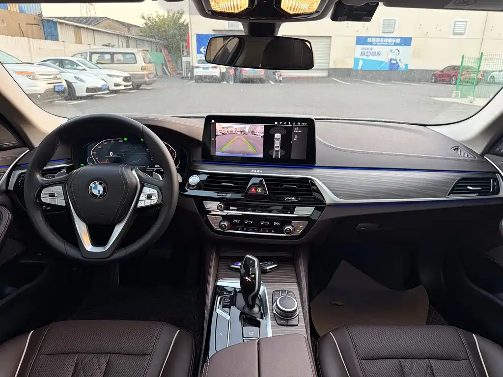 BMW 5 Series 2022 530Li Leading Edition Luxury Package - фото 9