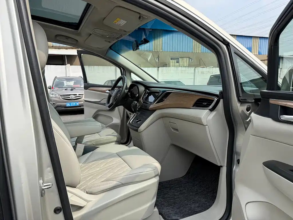 Buick GL8 2018 ES 28T Comfort Edition China VI