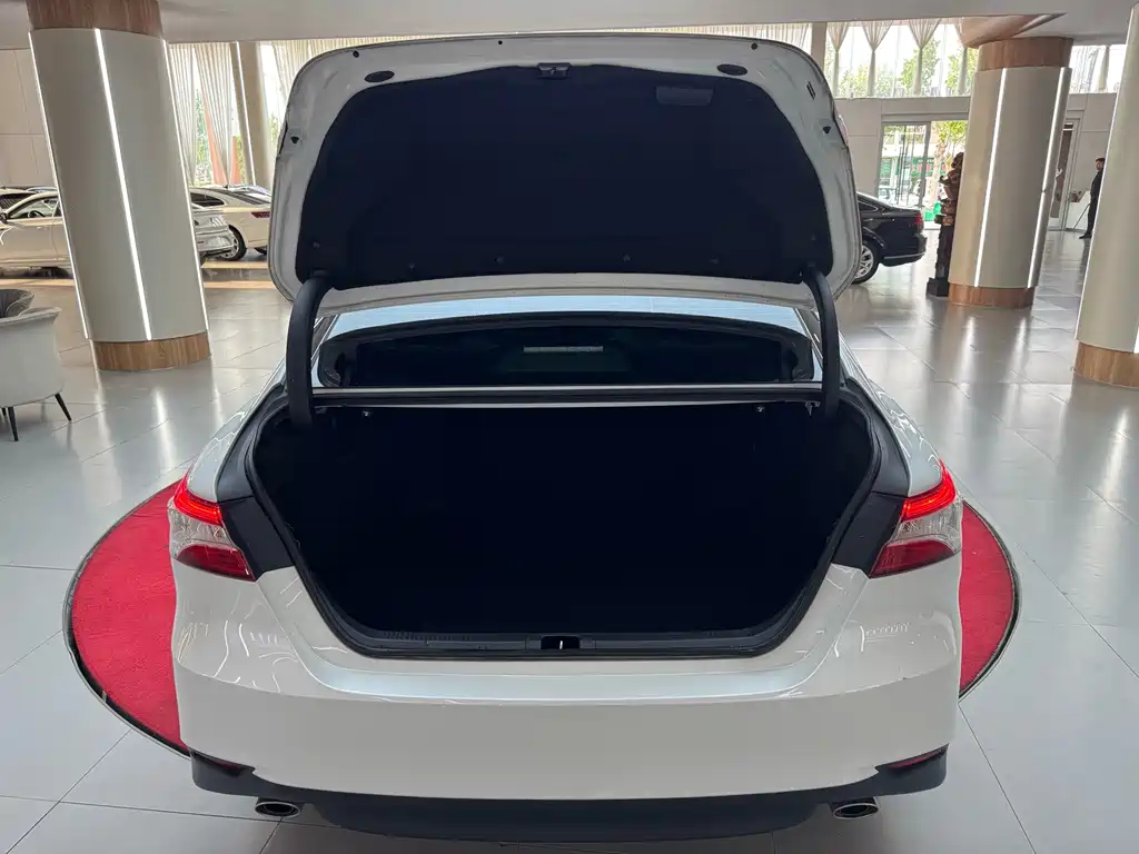 Camry 2023 2.0GVP Leading Edition