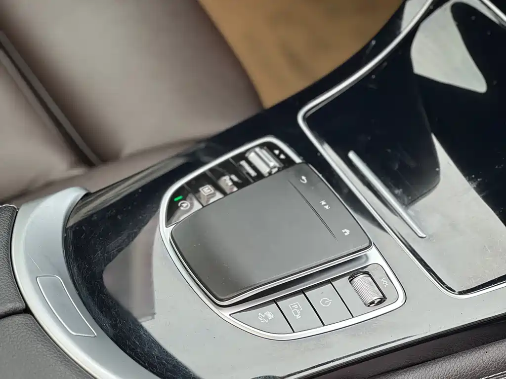 Mercedes-Benz GLC 260 L 4MATIC