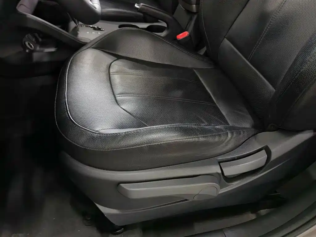 Beijing Hyundai ix35 2013 2.0L Automatic FWD GLS Smart Edition China IV
