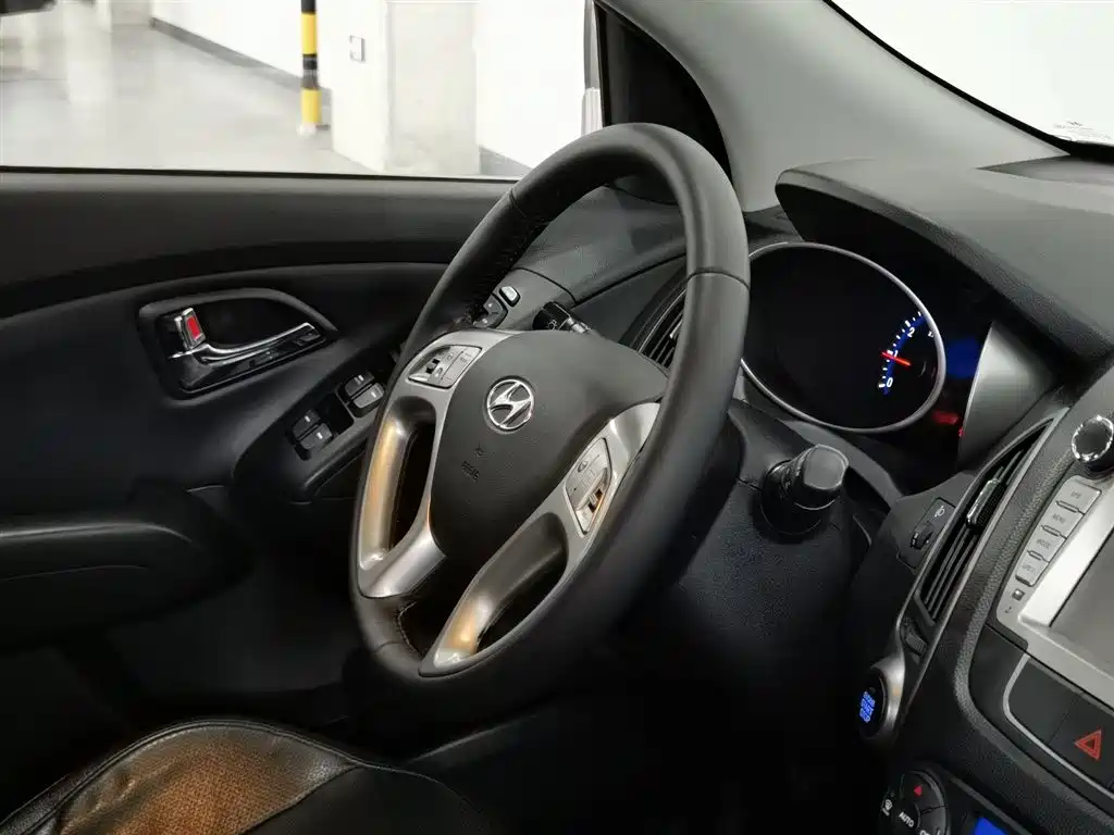 Beijing Hyundai ix35 2013 2.0L Automatic FWD GLS Smart Edition China IV