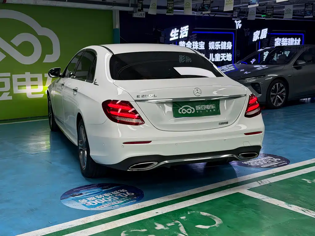 Mercedes-Benz E-Class 2019 E 260 L Sport