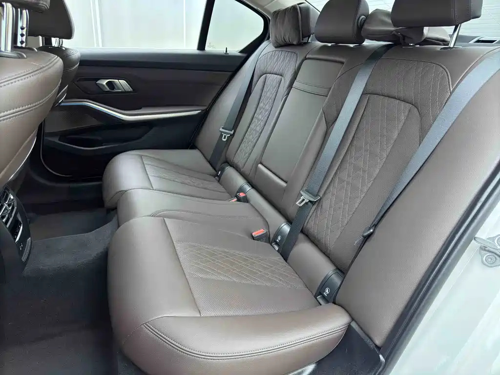 BMW i3 eDrive 35 L 2022