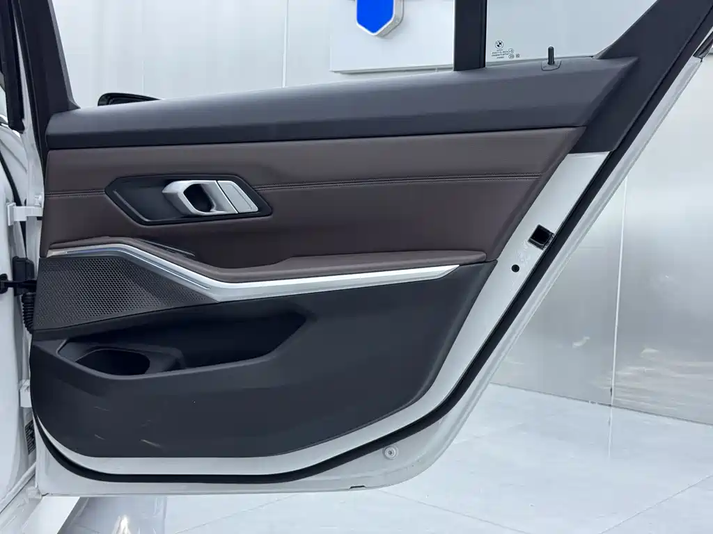 BMW i3 eDrive 35 L 2022