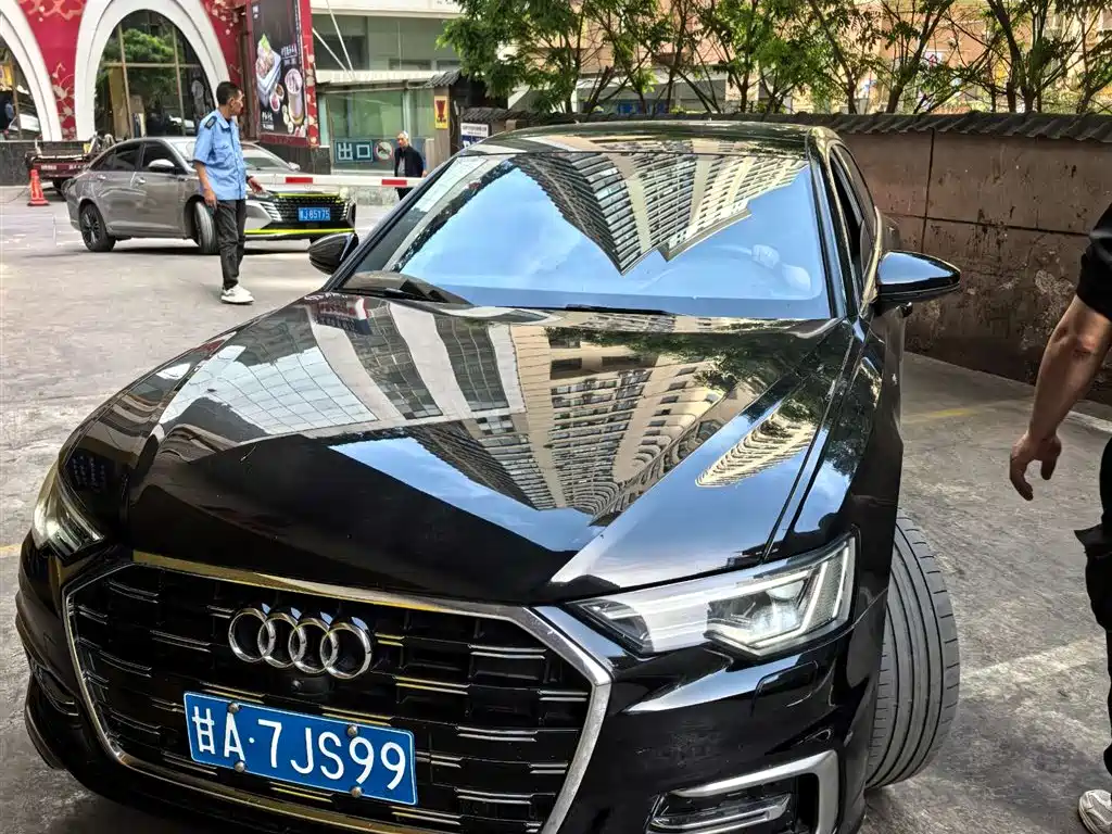 Audi A6L 2024 45 TFSI Zhenxuan Dynamic Edition - фото 2